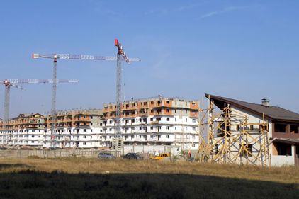 Construcţia de noi locuinţe a scăzut cu o treime faţă de perioada de vârf