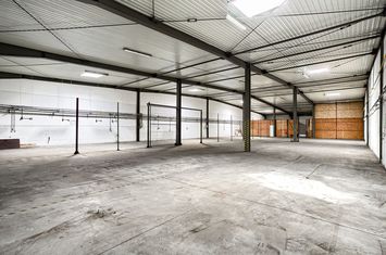 Hală Arad 883 mp anunturi imobiliare Arad