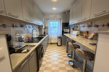 Apartament 3 camere de inchiriat FLORESTI - Cluj anunturi imobiliare Cluj