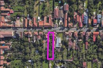 Teren cu front stradal de 14m. Vecini de calitate în Pârneava. anunturi imobiliare Arad