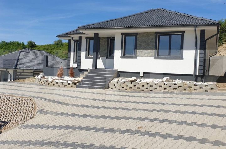 Casă - 4 camere de vanzare CORUNCA - Mures anunturi imobiliare Mures