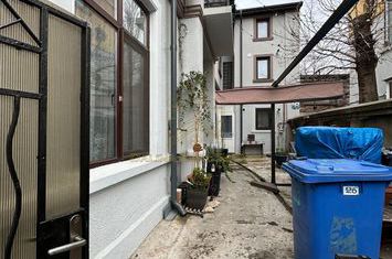 Spre Vanzare - Apartament in Vila - 3 Camere - Curte - Str. Justitiei - Parc Carol anunturi imobiliare Bucuresti