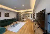 2.950 €, Apartament 4 camere