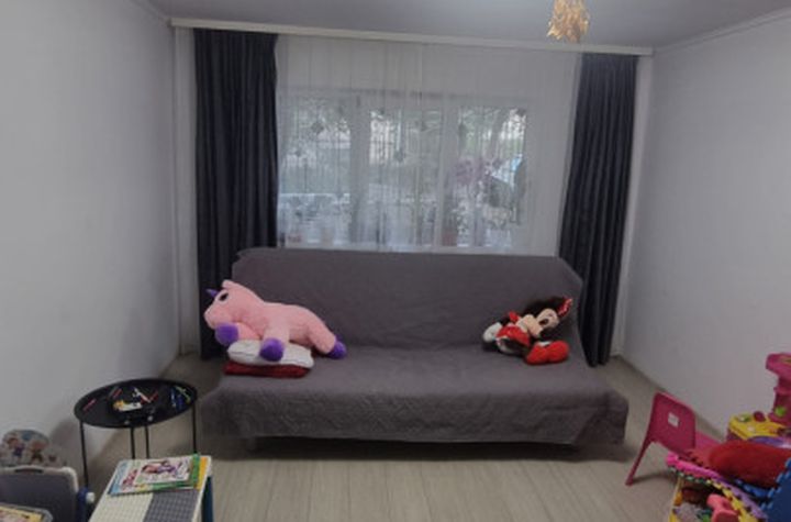 Apartament 3 camere de vanzare ROVINE - Dolj anunturi imobiliare Dolj