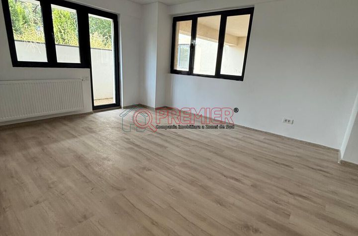 Gata mutare! Garsoniera curte engleza - 15 min Metrou Aparatorii Patriei anunturi imobiliare Bucuresti
