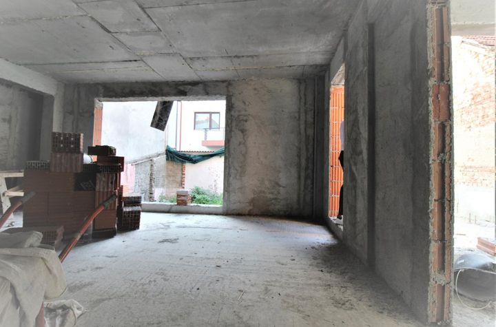 Apartament 3 camere de vanzare DOMENII - Bucuresti anunturi imobiliare Bucuresti