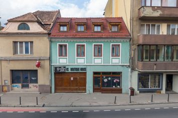Spațiu comercial stradal de închiriat - Central - Iuliu Maniu - 72mp anunturi imobiliare Brasov