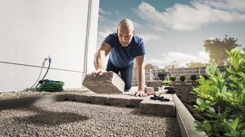 Hornbach: Pavajele și sistemele de irigații, elemente esențiale pentru o curte practică și modernă