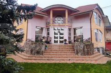 Casă - 7 camere de vanzare NUFARUL - Bihor anunturi imobiliare Bihor