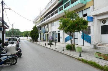 Spațiu comercial parter 99 mp în centrul Drama anunturi imobiliare Grecia