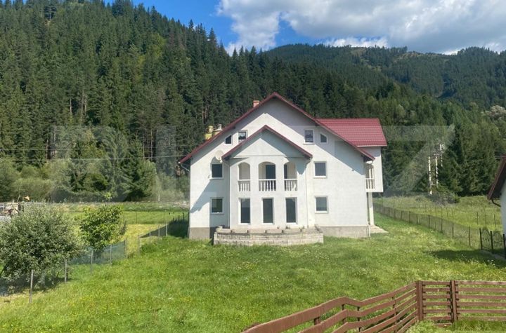Vilă - 16 camere de vanzare SUCEAVA - Suceava anunturi imobiliare Suceava