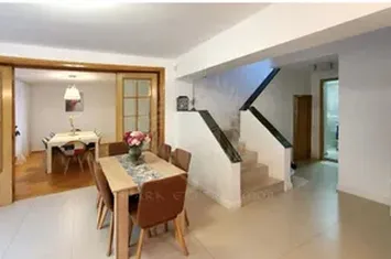 VILA DE VÂNZARE ZONA 0 anunturi imobiliare Prahova
