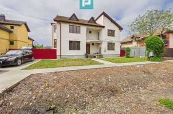 Vilă cu 8 camere în Săcălaz, zonă Centrală anunturi imobiliare Timis