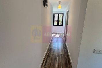 Casa de vanzare cu 2 apartamente in Azuga anunturi imobiliare Prahova