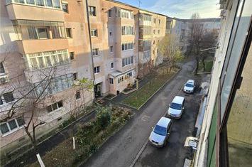 Apartament 3 camere de vanzare MICRO 16 - Satu Mare anunturi imobiliare Satu Mare