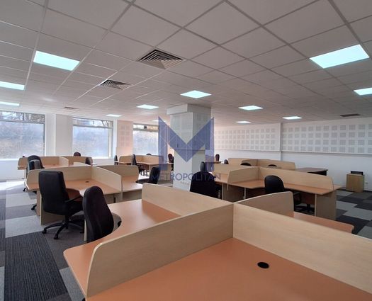 Birou Clasa B Central, 242 mp