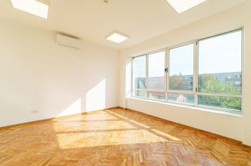 Cladire simbol cu destinatie multifunctionala anunturi imobiliare Arad