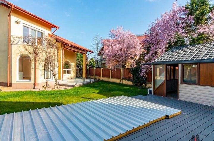 Casă - 8 camere de vanzare IANCU NICOLAE - Bucuresti anunturi imobiliare Bucuresti