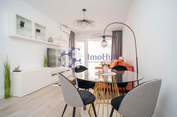 Deschizi usa si te muti! Vedere spre parc, parcare inclusa anunturi imobiliare Iasi