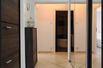 Nerva Traian , metroul Timpuri Noi, garsoniera etaj 5 din 8 anunturi imobiliare Bucuresti