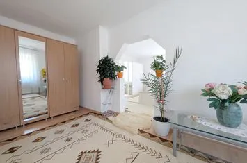 Casă - 4 camere de vanzare NUFARUL - Bihor anunturi imobiliare Bihor