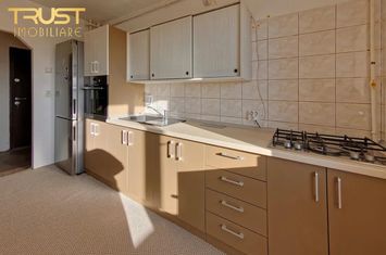 Apartament 2 camere de inchiriat VLAHUTA - Brasov anunturi imobiliare Brasov