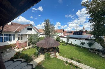Vilă - 8 camere de vanzare CINCU - Brasov anunturi imobiliare Brasov