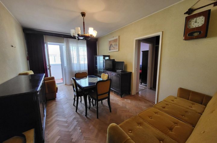 Apartament 3 camere de vanzare PRIMARIE - Constanta anunturi imobiliare Constanta