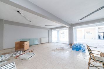 Spațiu comercial 240 mp, două niveluri în Eleftheroupoli anunturi imobiliare Grecia