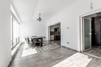 Casă - 6 camere de vanzare SANNICOLAU MIC - Arad anunturi imobiliare Arad