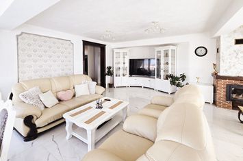 Casă - 5 camere de vanzare DEZMIR - Cluj anunturi imobiliare Cluj