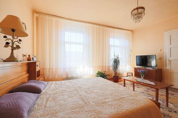 Apartament 2 camere pe Bulevardul Revolutiei anunturi imobiliare Arad