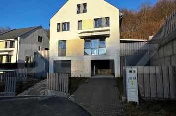 Vilă - 4 camere de vanzare FLORESTI - Cluj anunturi imobiliare Cluj