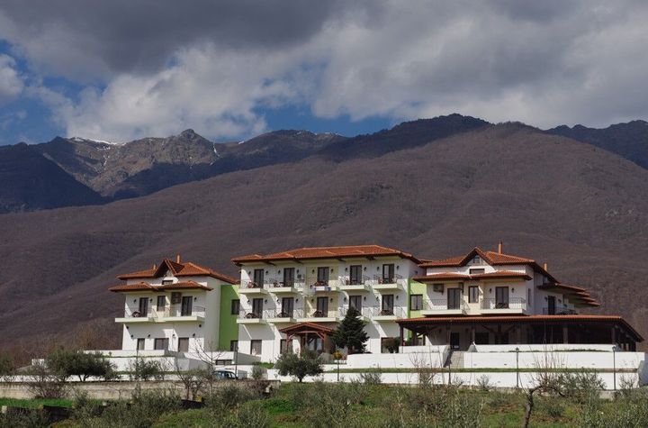 Hotel 2261 mp pe teren 13500 mp, Akritochori anunturi imobiliare Grecia