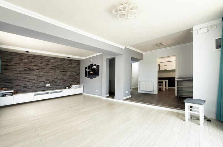 Casă - 7 camere de vanzare CUMPANA - Constanta anunturi imobiliare Constanta