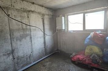 Giulesti piata spatiu cemercial demisol 90 mp anunturi imobiliare Bucuresti
