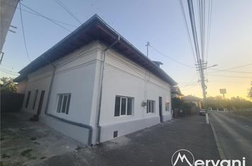Casă - 4 camere de vanzare CENTRU - Prahova anunturi imobiliare Prahova