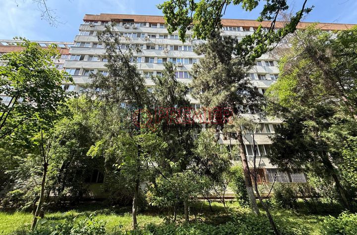 Garsoniera - Bloc anvelopat - 12 minute metrou Aparatorii Patriei anunturi imobiliare Bucuresti