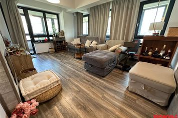 Apartament 3 camere de vanzare ULTRACENTRAL - Bacau anunturi imobiliare Bacau