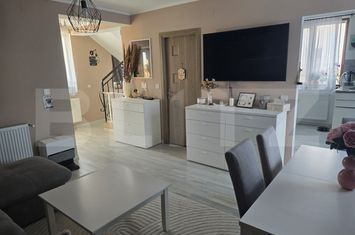 Casă - 4 camere de vanzare SANGEORGIU DE MURES - Mures anunturi imobiliare Mures