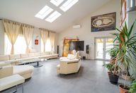 320.000 €, Vilă