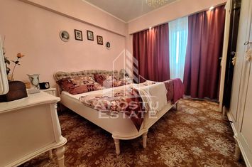 Apartament cu 4 camere, 120mp construiti, Aurel Vlaicu anunturi imobiliare Arad