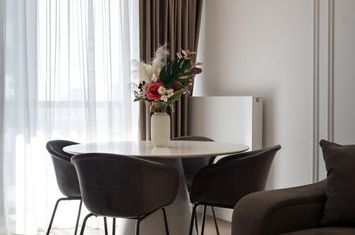 Apt 3 camere cu parcare subterana - mobilat - Cortina North anunturi imobiliare Bucuresti