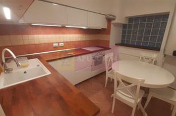 Apartament 3 Camere Piața Romană lângă Metrou anunturi imobiliare Bucuresti