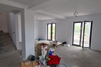 Casă - 5 camere de vanzare COMUNA BERCENI - Bucuresti anunturi imobiliare Bucuresti