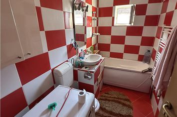 Apartament 3 camere de vanzare ARADULUI  - Timis anunturi imobiliare Timis