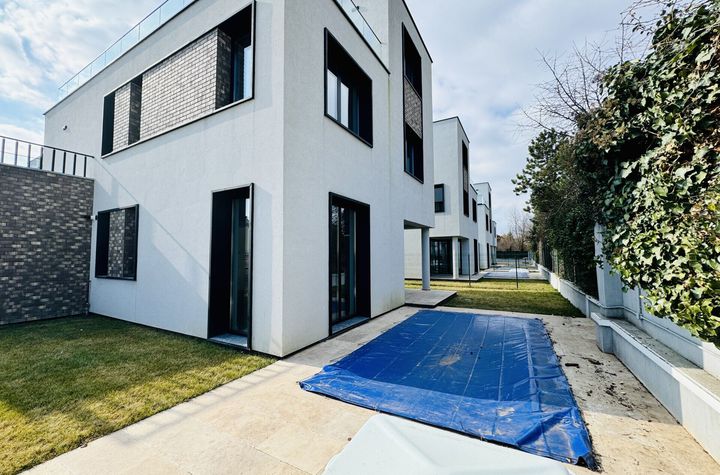 Vila moderna cu piscina, complex rezidential, Pipera anunturi imobiliare Bucuresti