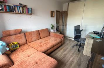 Apartament 3 camere de vanzare FLORESTI - Cluj anunturi imobiliare Cluj