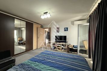 Apartament cu o camera, 38mp, renovat, luminos, zona Lunei anunturi imobiliare Timis