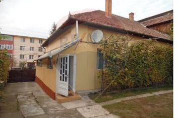 Casă de vanzare 3 camere Gherla anunturi imobiliare Cluj